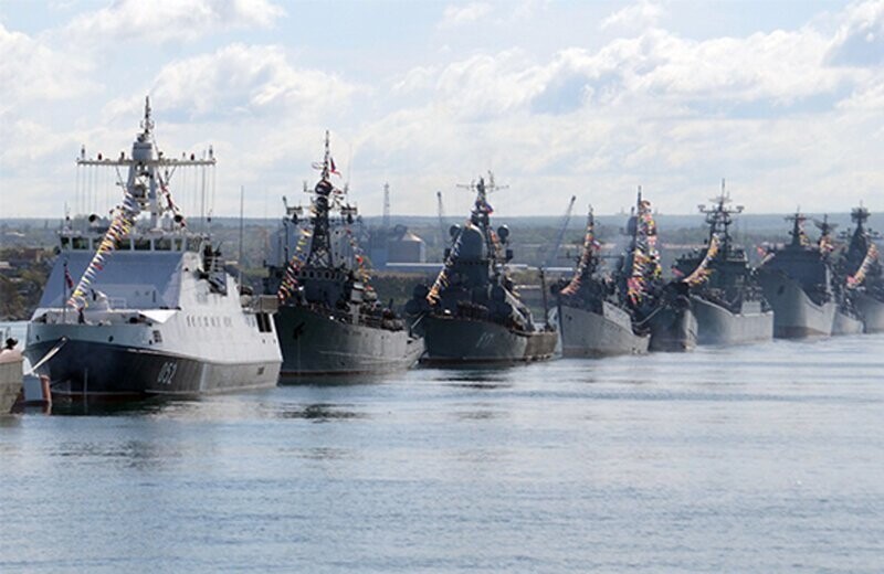 Более 20 кораблей примут участие в праздновании Дня Победы в городах-героях Севастополе, Новороссийске и Керчи