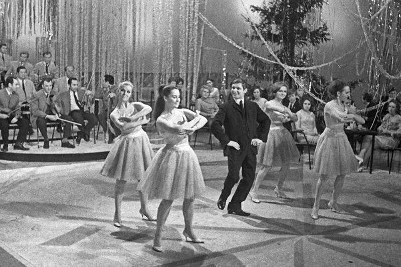 Эдуард Хиль и танцевальный ансамбль «Алые паруса», 1970 год