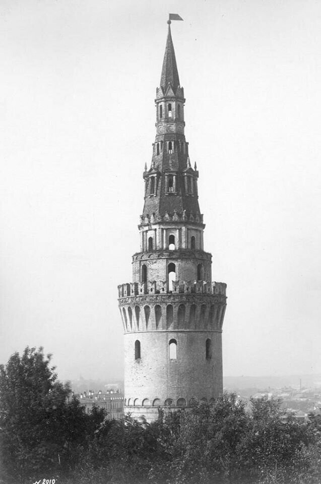 Свирлова (Свиблова, Водовзводная) башня