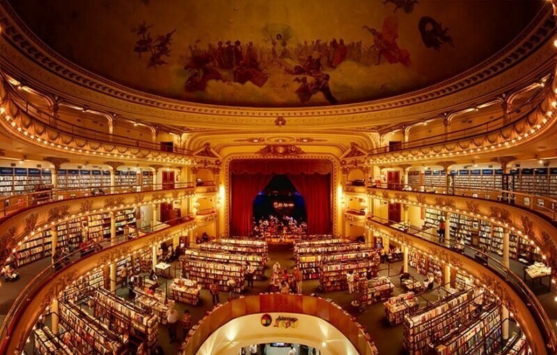 4. Этот бывший театр в Буэнос-Айресе превратили в книжный магазин
