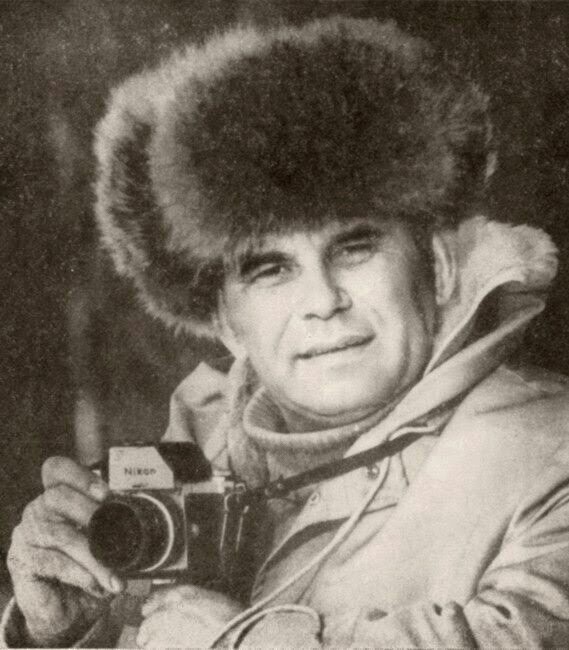 Василий Михайлович Песков — советский писатель, журналист и фотокорреспондент, тележурналист. Ведущий программы «В мире животных»