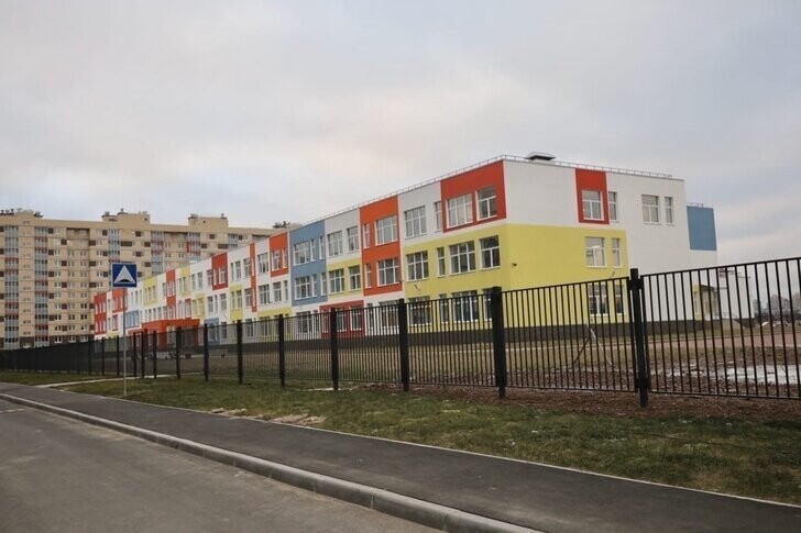 В поселке Бугры Ленинградской области открылась новая школа