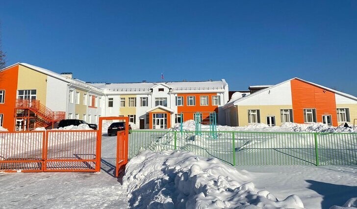 В поселке под Красноярском открылась новая совмещенная школа-детский сад