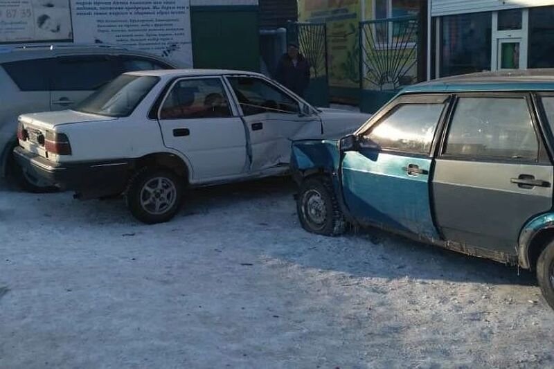 Авария дня. 18-летний пьяный парень сбил пешехода и протаранил автомобили в Иркутской области