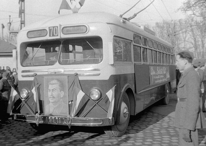 Первый троллейбус в Венгрии, 1949