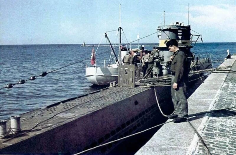 U-302 Тип VIIC подводная лодка немецких ВМС во время Второй мировой войны