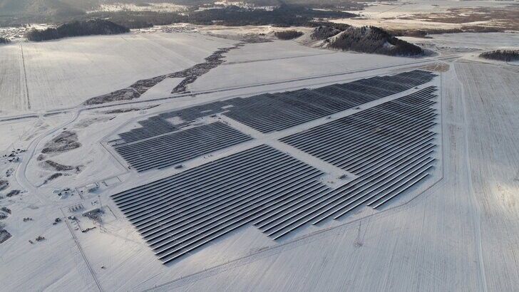 Солнечная электростанция с крупнейшим в России накопителем энергии введена в строй в Башкирии