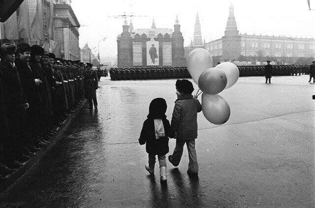 Празднование 7 ноября. Москва. 1970-е годы