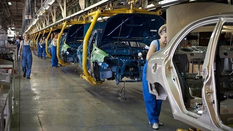 Российские автомобили Lada начали выпускать на украине