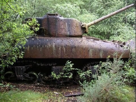 2. Заброшенный танк времен войны