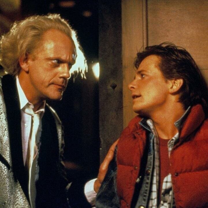 Док и Марти из «Назад в будущее» встретились спустя 35 лет после выхода фильма