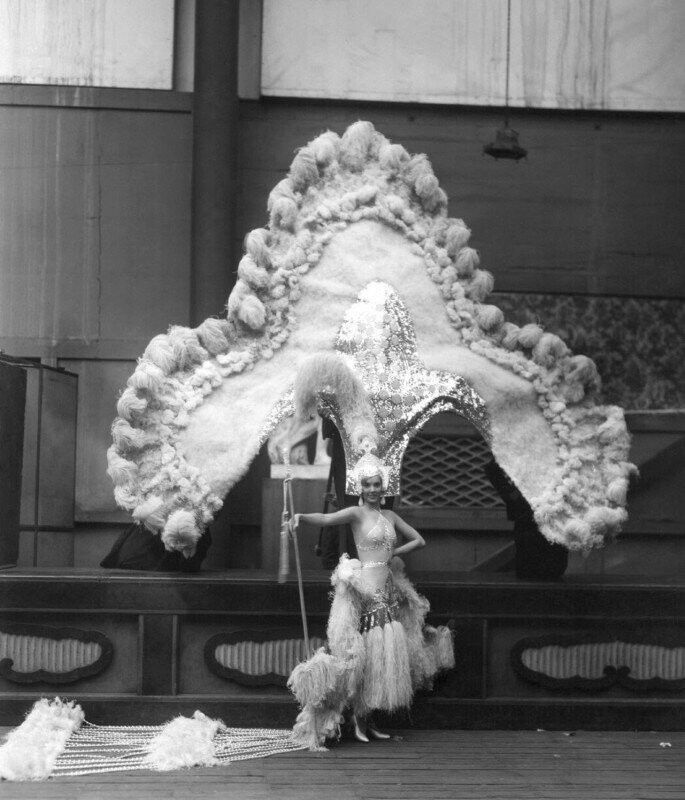 "Танцующая Божественность", актриса, танцовщица, певица, Джесси Мэтьюз, 1934