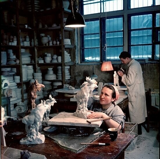 Трудоемкая работа в студии, Москва, 1950.