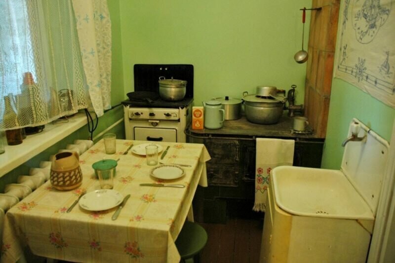 Человек как винтик «Жилой единицы», или Секрет маленьких кухонь советской эпохи