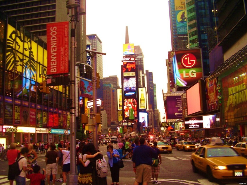 Таймс-сквер - одно из самых часто фотографируемых мест  в Нью-Йорке
