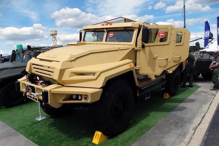 Бронеавтомобиль «ВПК-Урал» впервые поставили за рубеж