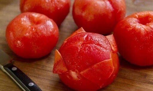 Снять кожу с помидора или персика