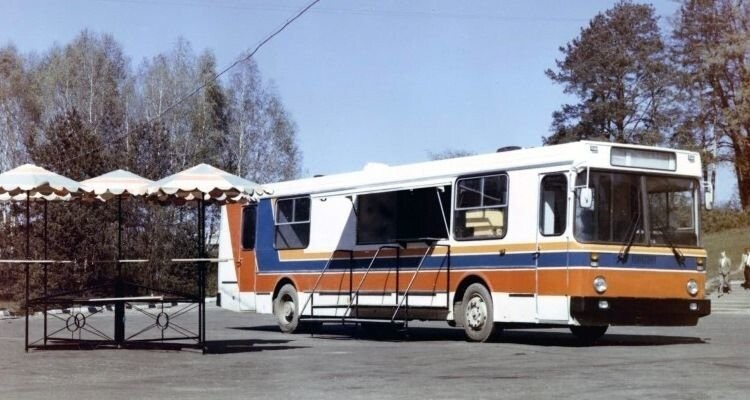 ЛиАЗ-5256.05, мобильный кафетерий