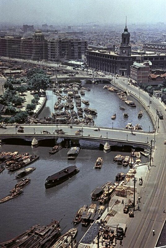  Лодочный транспорт в Шанхае. Китай. 1956г.