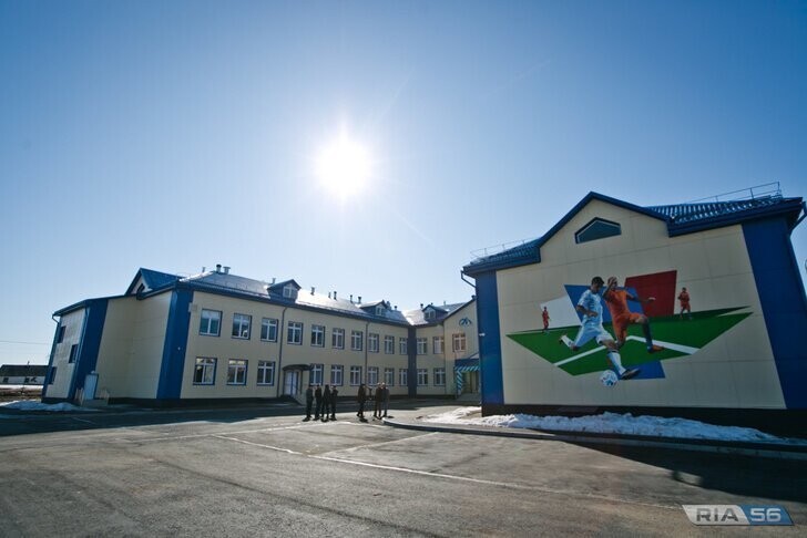 Новую школу на 150 мест открыли в оренбургском поселке Домбаровский