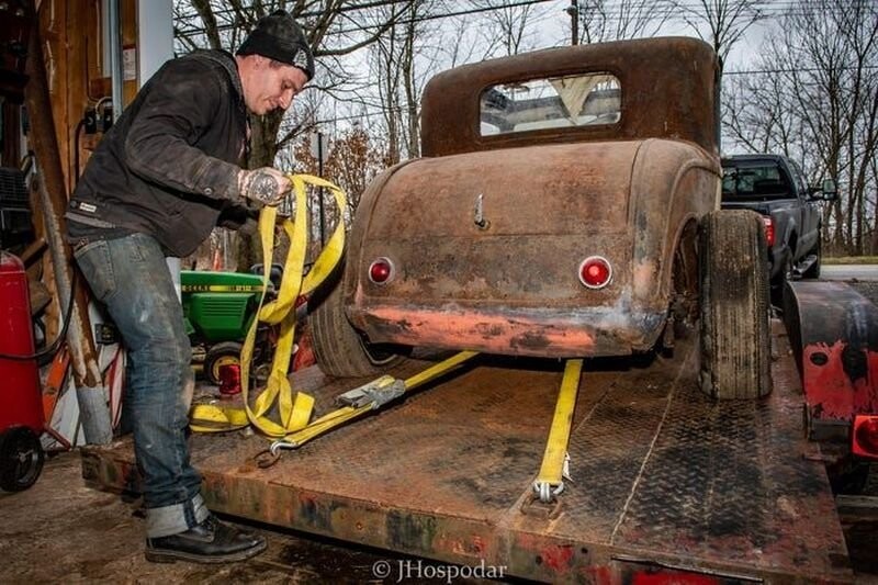 В Пенсильвании обнаружено 50 классических автомобилей, стоявших в старом ангаре