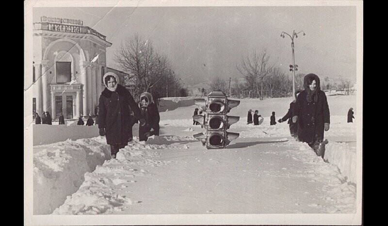 Сильнейший снегопад на Сахалине в 1960 году.