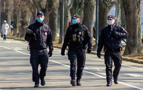 Въезды в Черновцы блокируют бетонными блоками