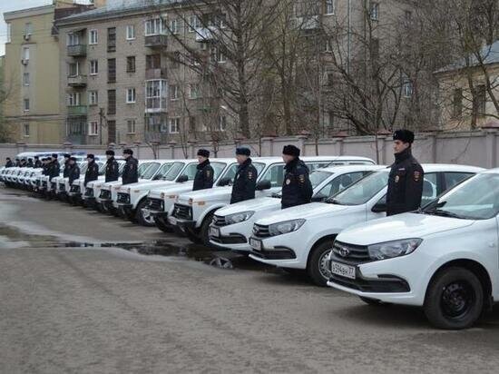 Ивановским полицейским вручили ключи от двадцати новых машин