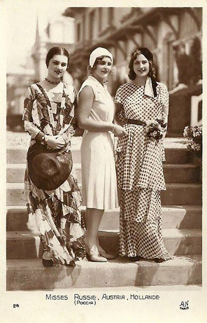 Красавицы 1930 года.