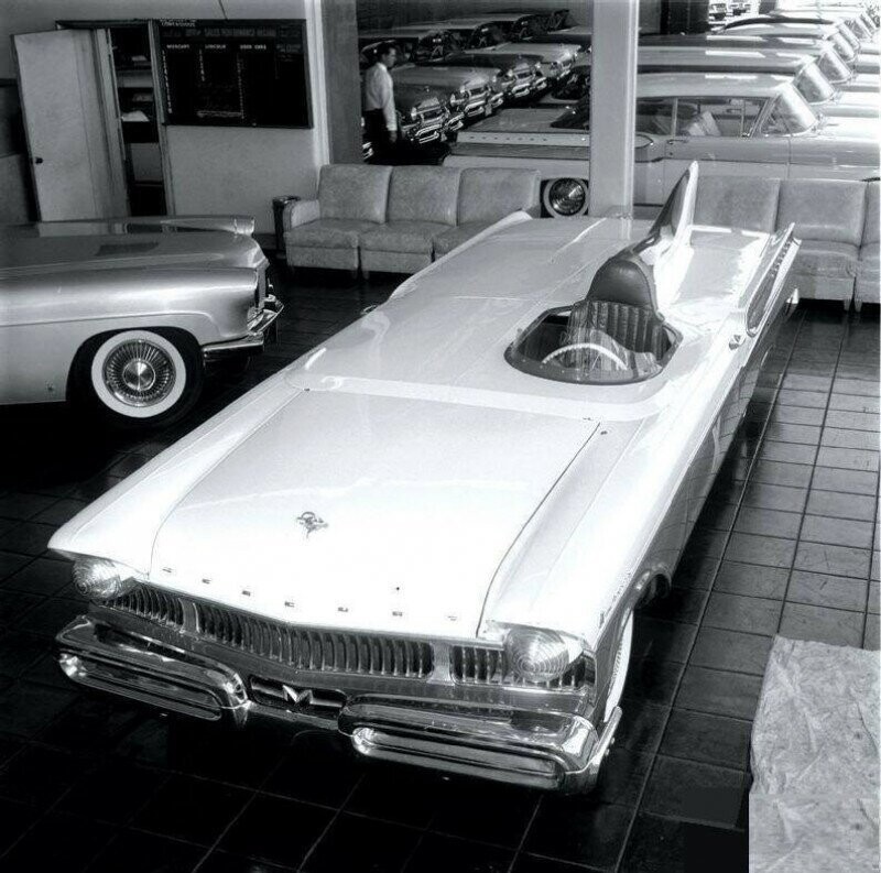 Автомобиль для эгоиста, 1957