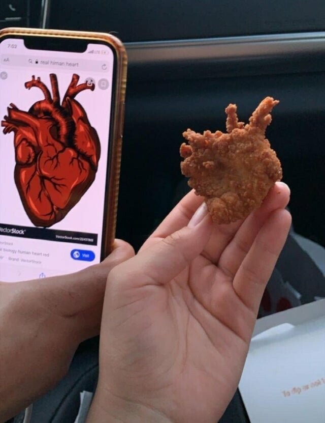 Куриный наггетс в форме сердца