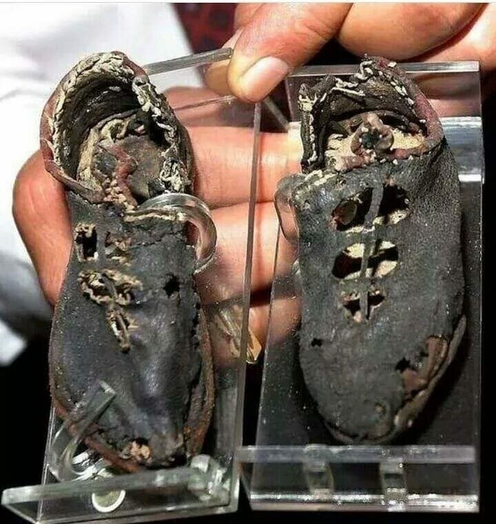 Детские сандалии, найденные в Пальмире. Им уже 1900 лет.