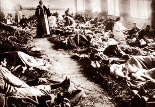 Эпидемия тифа  в России  1917-1921 год. Погибли около трёх миллионов человек