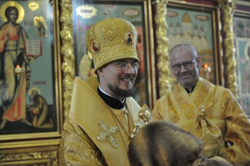 Опиум для народа: в доме российского епископа обнаружили нарколабораторию