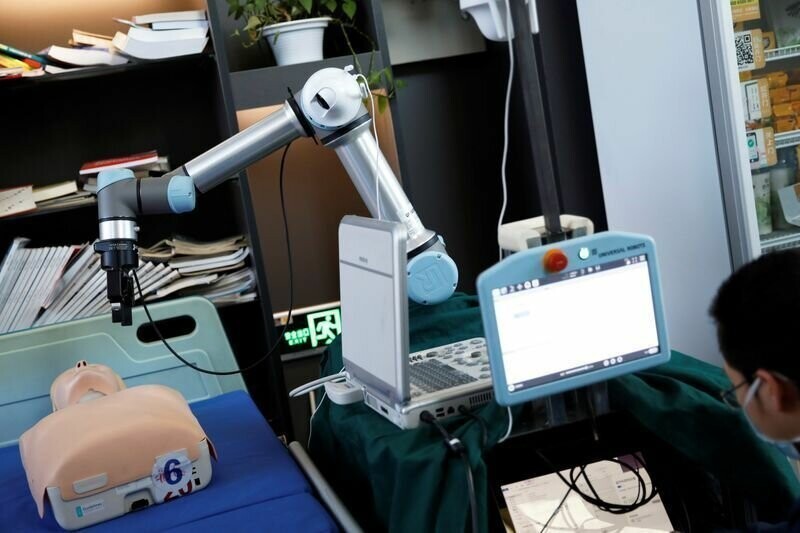 В Китае разработали робота, способного определять коронавирус