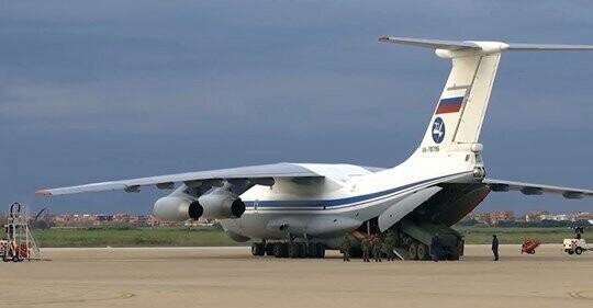 La Stampa упрекнула российских военных за помощь в борьбе с COVID