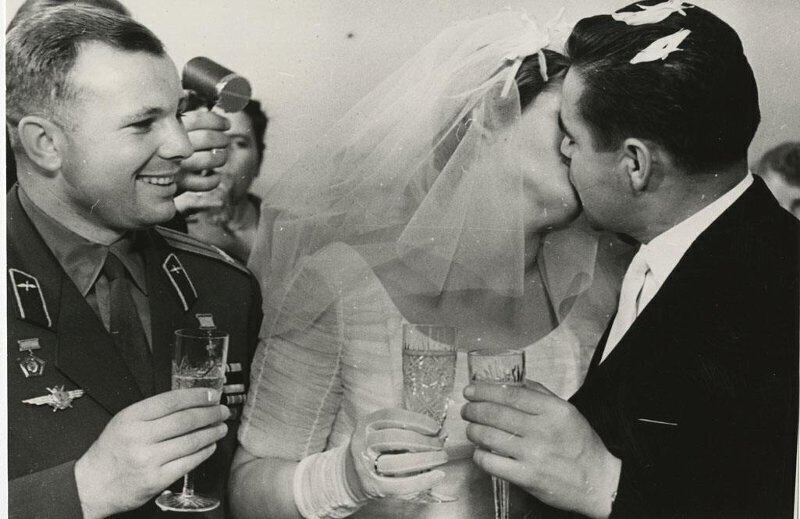 Свадьба Валентины Терешковой и Андрияна Николаева. Москва, 3 ноября 1963 года. Автор неизвестен.