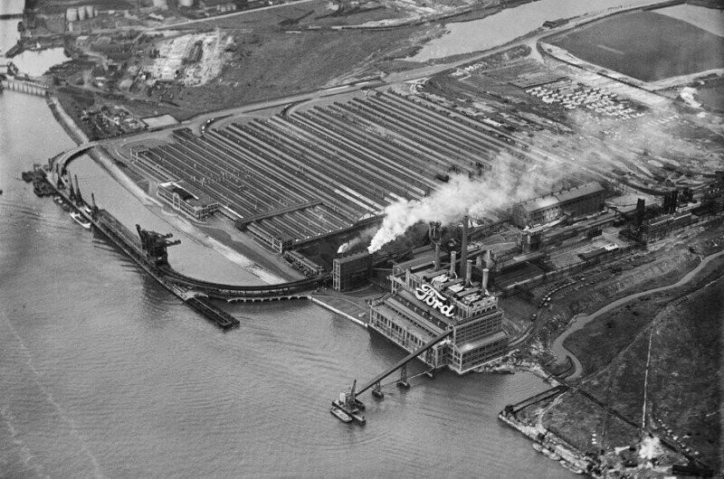 Завод Ford с высоты птичьего полета. Европа, 1931 год.