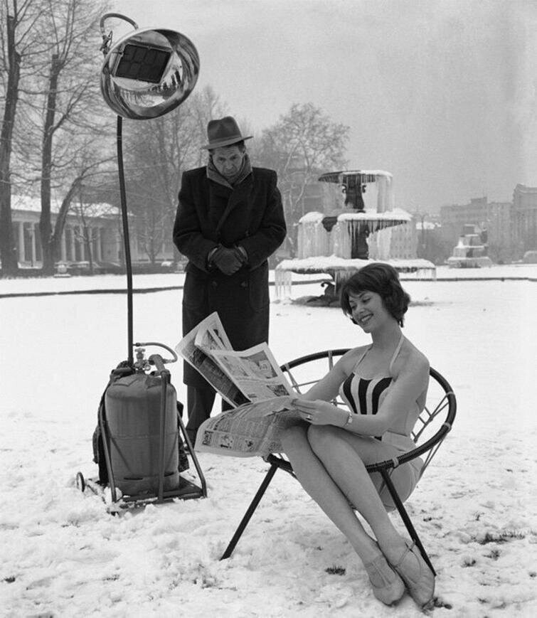 Девушка рекламирует обогреватель, ФРГ, 1960 год