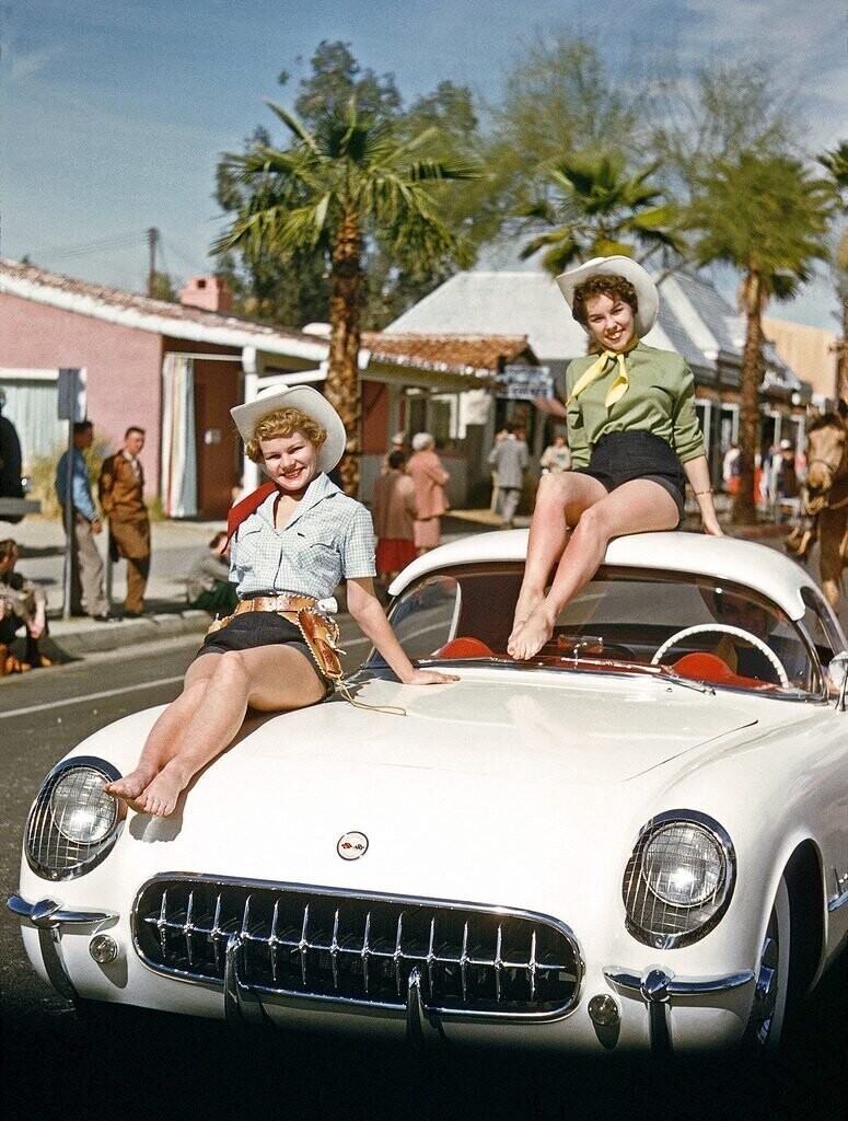 На параде в Палм-Спрингс, Флорида. 1955 год.
