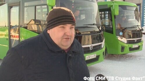 С сегодняшнего дня в Тазовском на линию выходят новые автобусы
