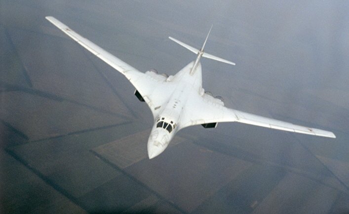 Ту-160: почему все так боятся российского бомбардировщика и пытаются узнать секреты его конструкции?