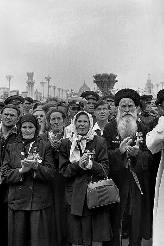 25 документальных фотографий Анри Картье-Брессона о советской жизни (1954 год)