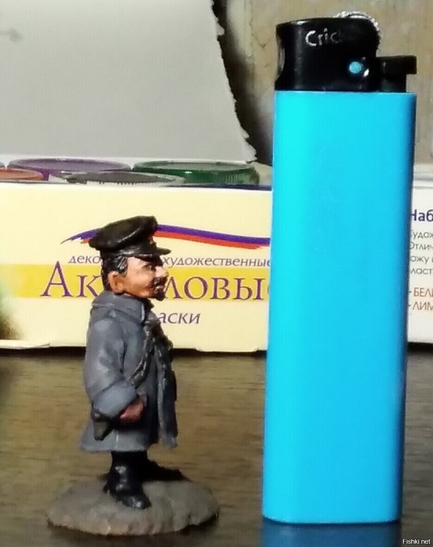 Друг лепит, я покрасил