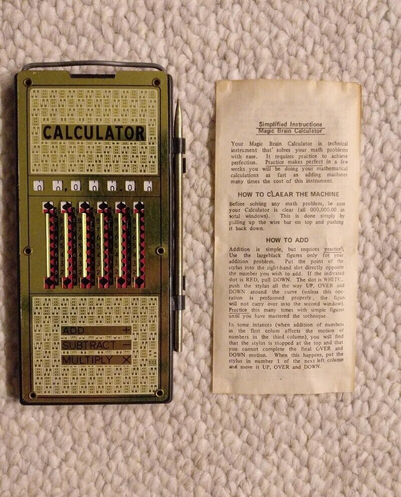«Я обнаружил этот древний калькулятор на чердаке бабушкиного дома»