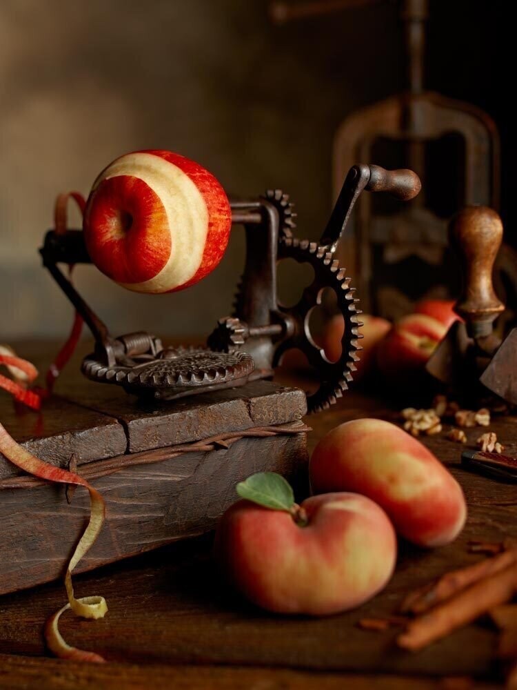 Старинный аппарат для очистки яблок