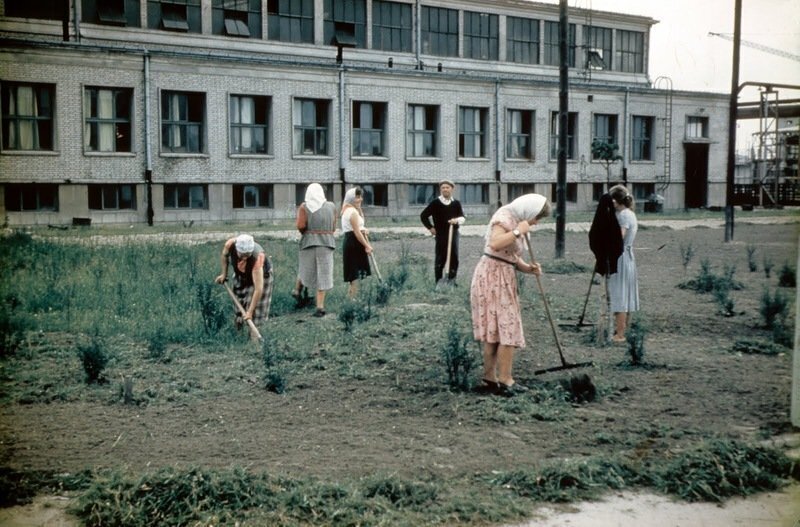 Фотографии былых времён СССР в 1958 году: глазами Джона Шульца