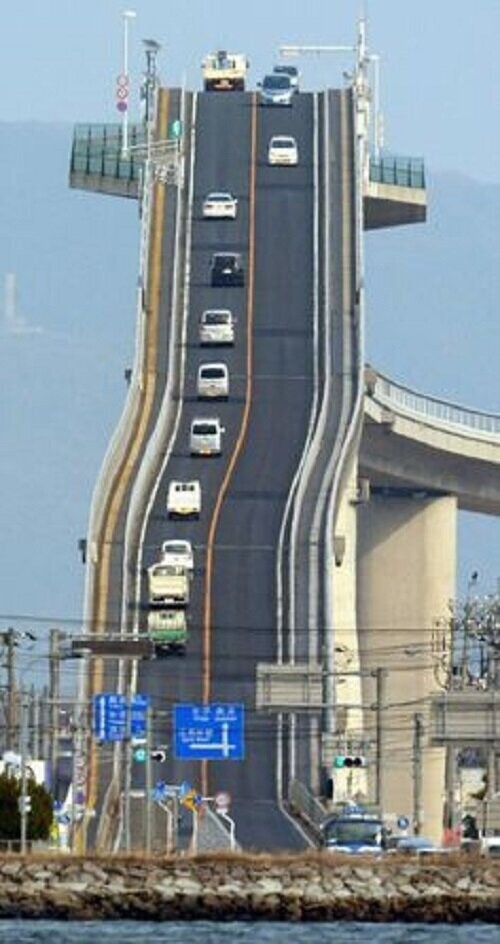 Японский мост необычной формы