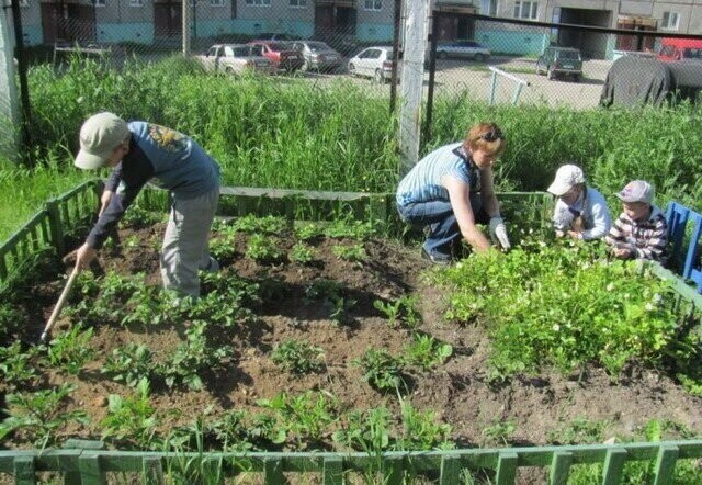 Помощнички!