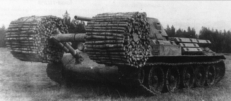 Танк Т-34 с фашинами, 1940 год.